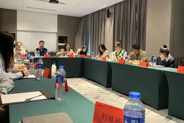 2023年终管理干部述职